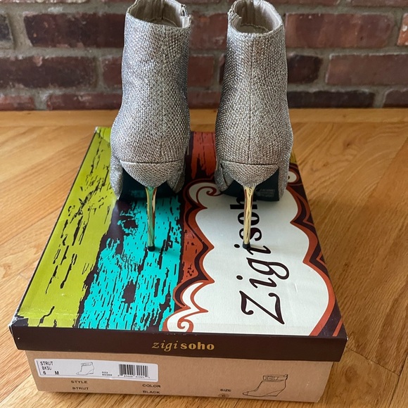 Glitter stiletto boot with gold heel /LIKE NEW - Picture 4 of 5